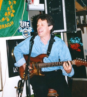  An acoustic gig in the County Cork Pub with the late great Kevin Smith in Atlanta Georgia back in 99. 